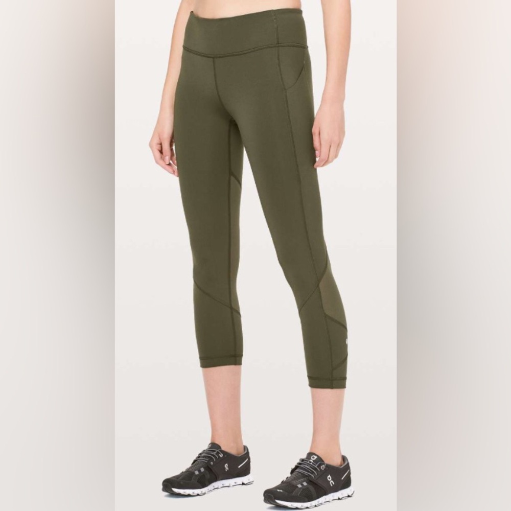 Lululemon Pace Rival Crop *Full-On Luxtreme 22"
Dark Olive EUC